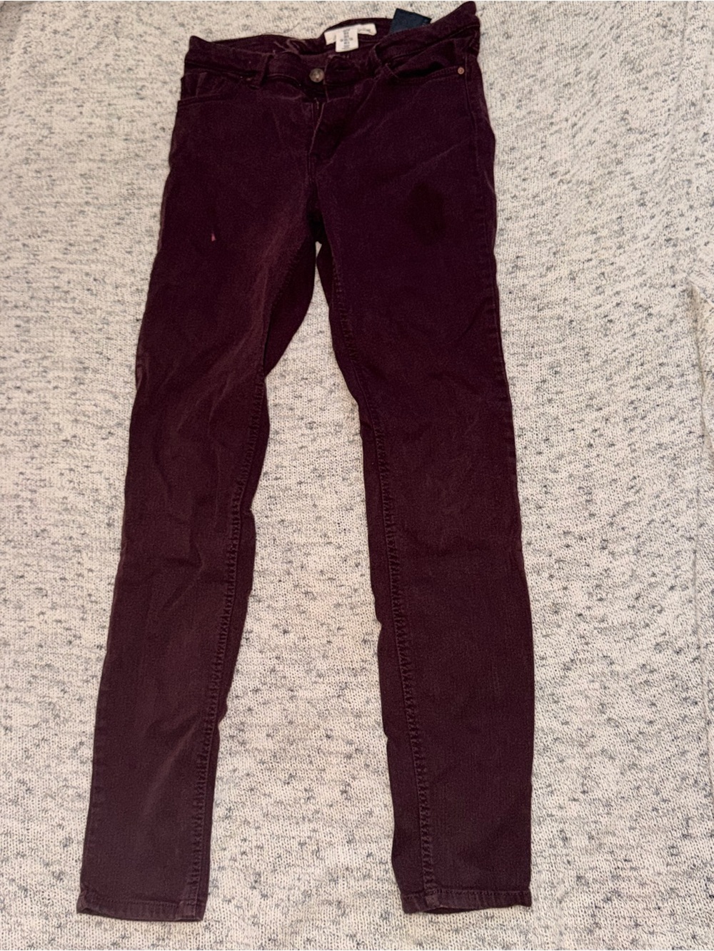 H&M Corduroy Skinny Pants in Wine